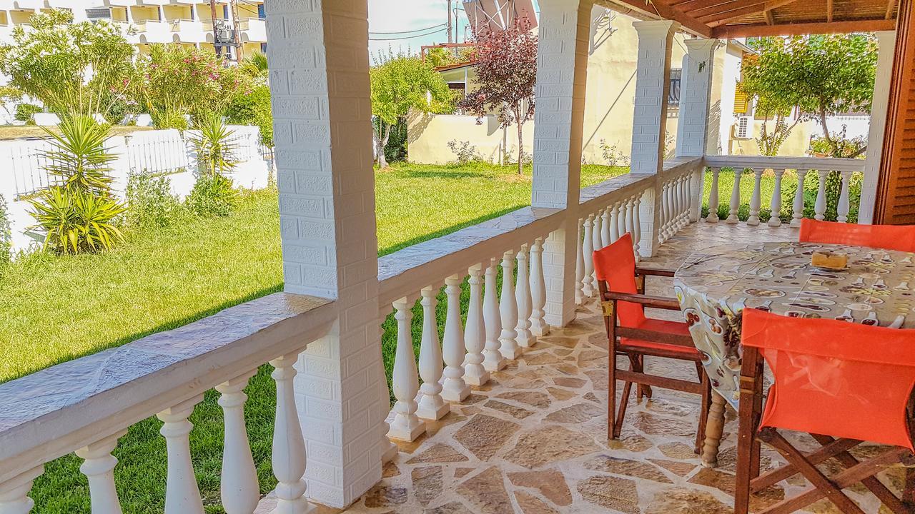 Villa Panorea Moraitika Exteriör bild
